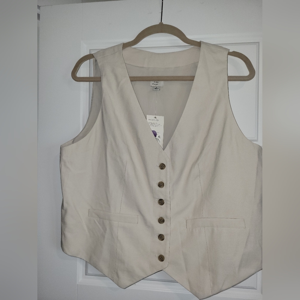 NWR A New Day Vest
